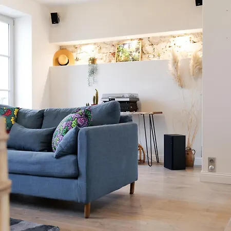 Apartment Bel Renove Avec Gout Et Idealement Situe Dans Le Centre-ville *