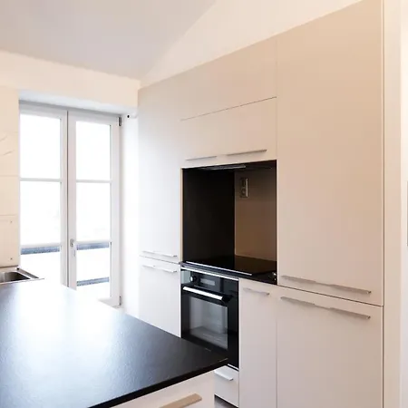 Bel Renove Avec Gout Et Idealement Situe Dans Le Centre-ville 莱萨布勒-多洛讷